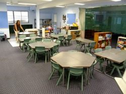 Coral places the last tables.